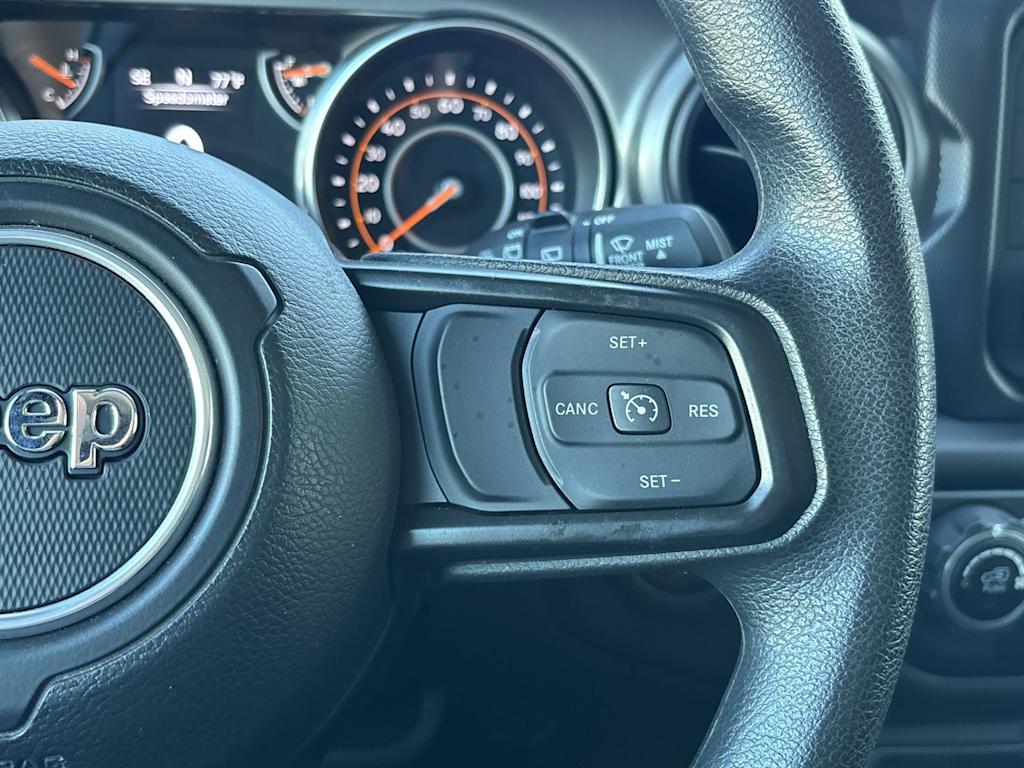 Thumbnail: 2022 Jeep Wrangler - 15