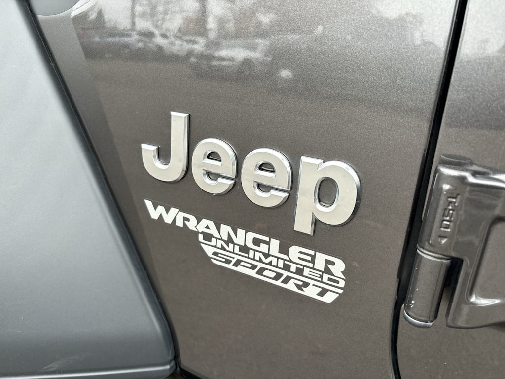 2018 Jeep Wrangler Unlimited Sport 10