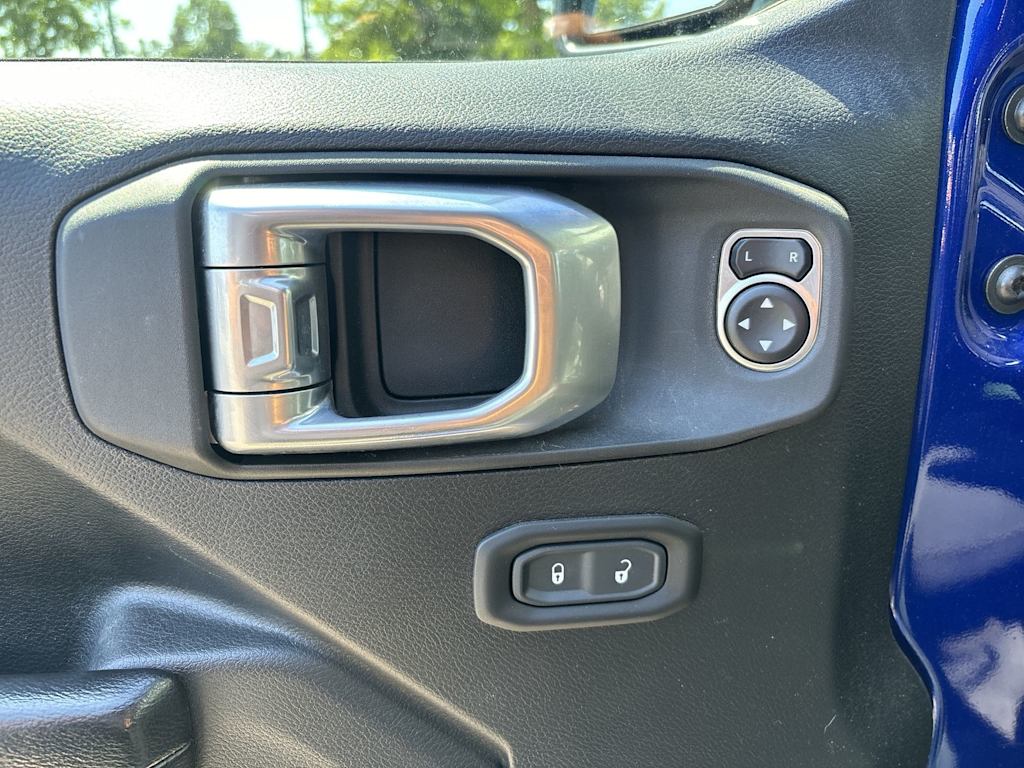 Thumbnail: 2020 Jeep Wrangler - 11