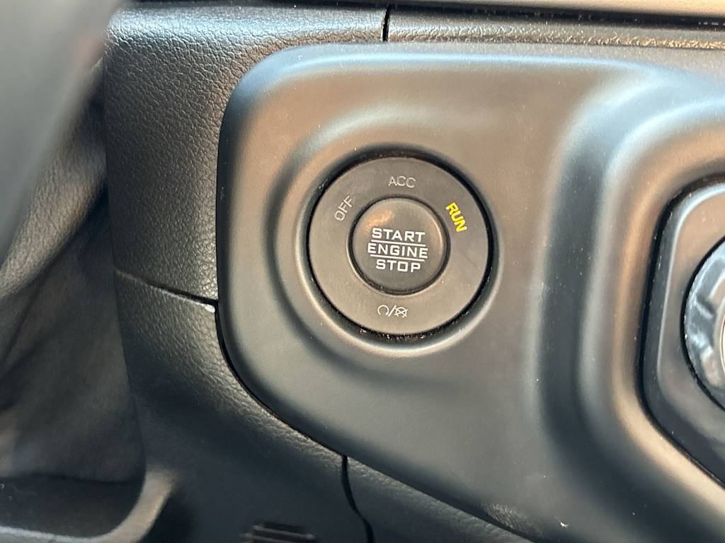 Thumbnail: 2021 Jeep Wrangler - 29