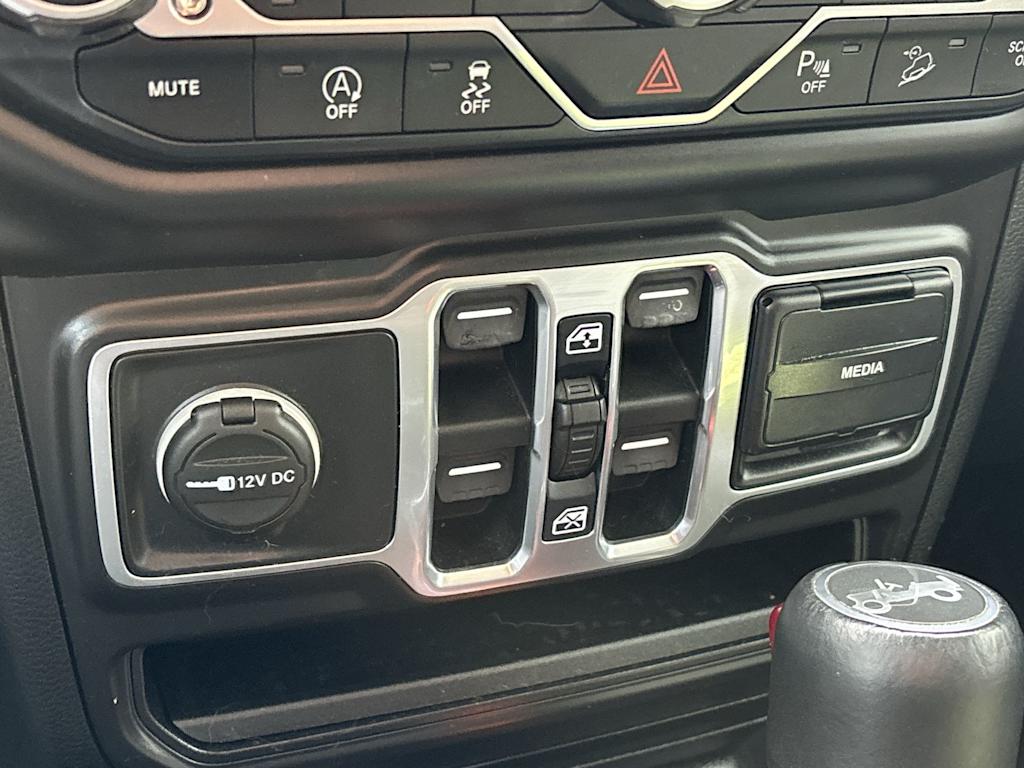 Thumbnail: 2018 Jeep Wrangler - 26