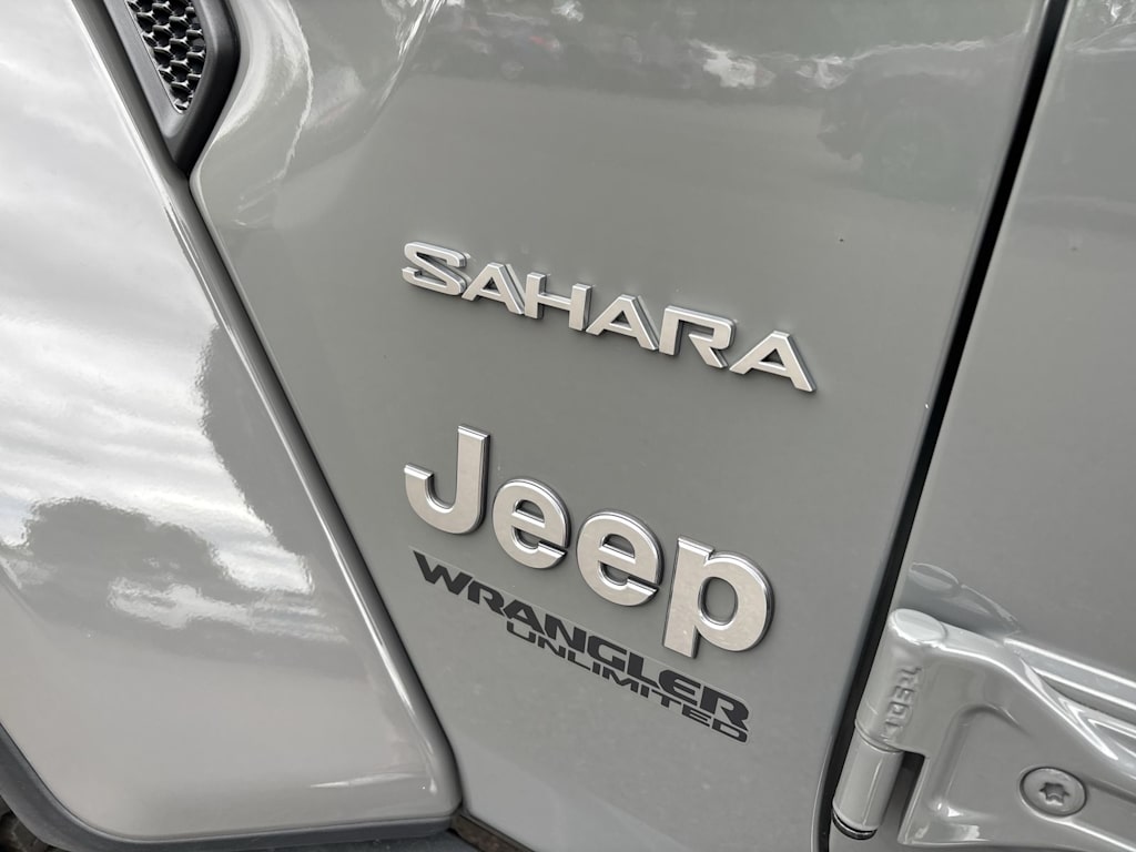 Thumbnail: 2019 Jeep Wrangler - 4