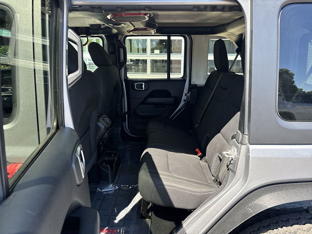 Thumbnail: 2020 Jeep Wrangler - 15