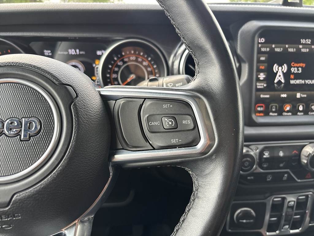 Thumbnail: 2021 Jeep Wrangler - 18