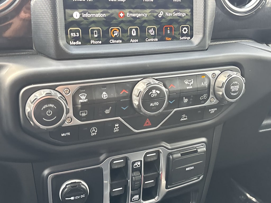Thumbnail: 2021 Jeep Wrangler - 25