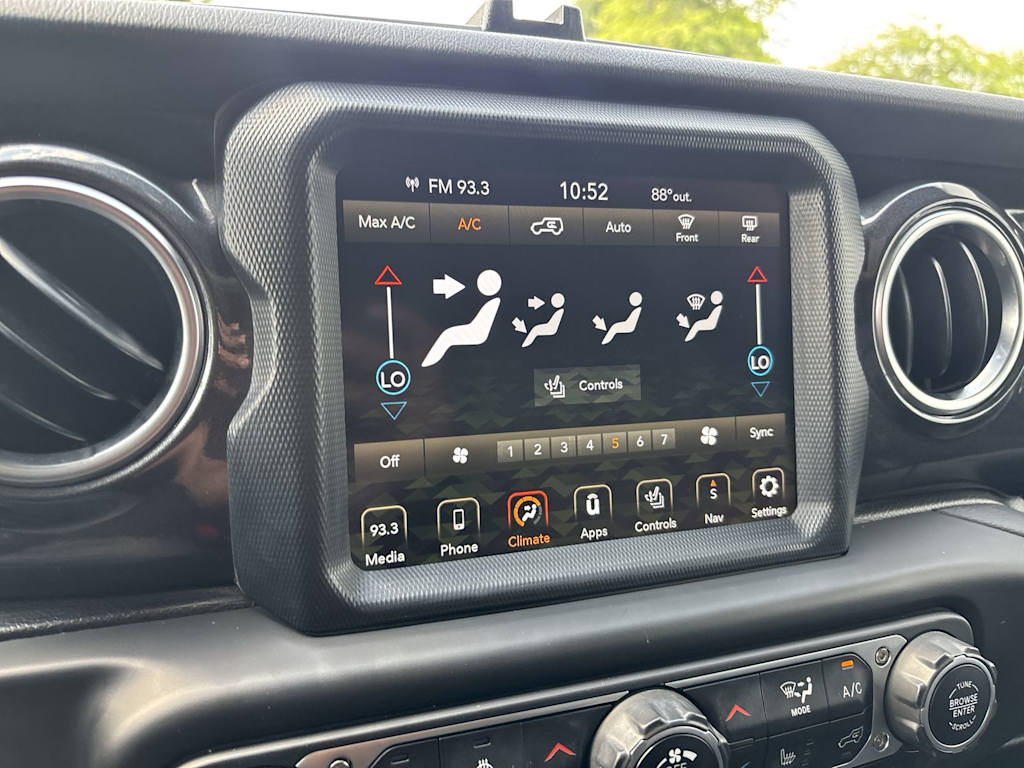 Thumbnail: 2021 Jeep Wrangler - 20