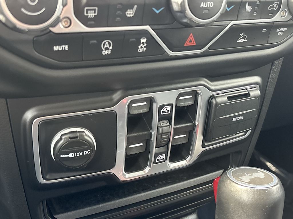 Thumbnail: 2021 Jeep Wrangler - 26