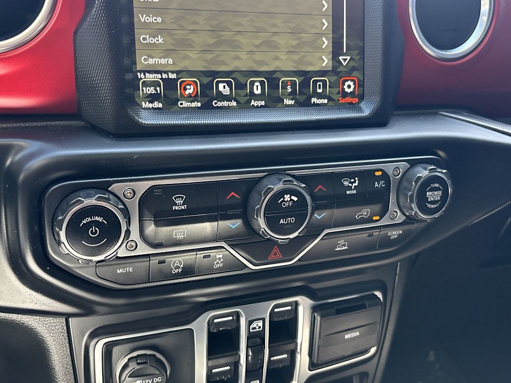 Thumbnail: 2023 Jeep Wrangler - 23