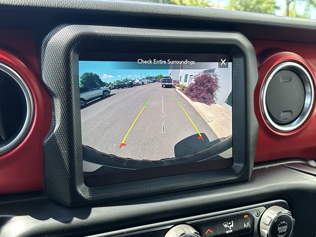 Thumbnail: 2019 Jeep Wrangler - 26