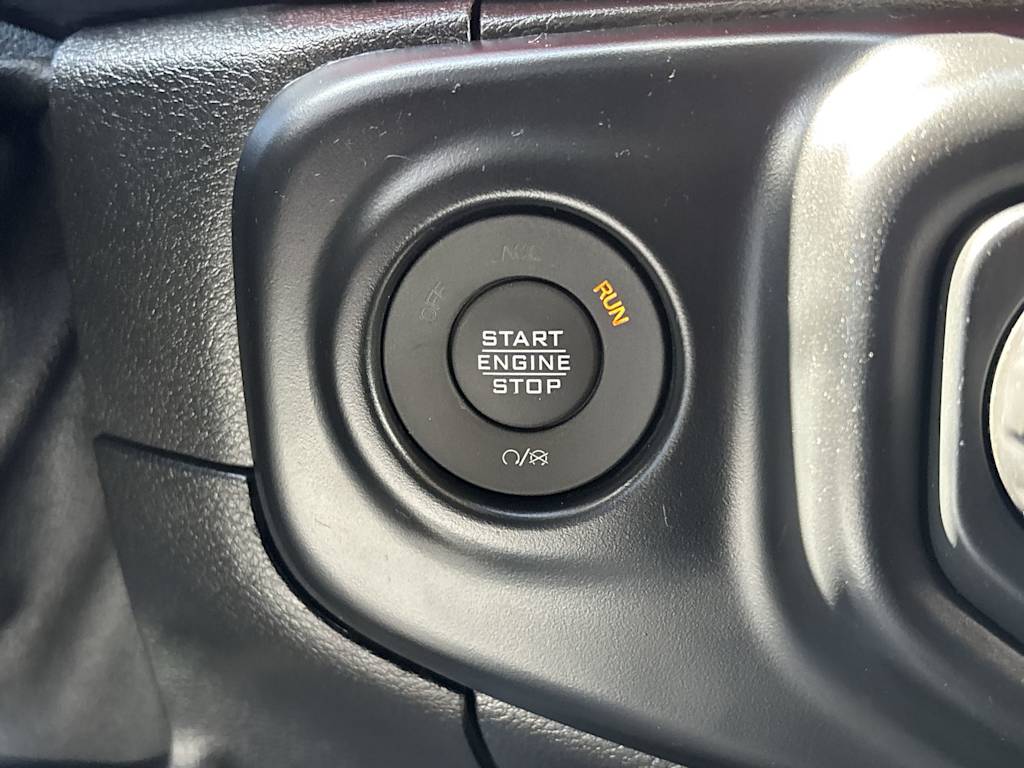 Thumbnail: 2019 Jeep Wrangler - 29