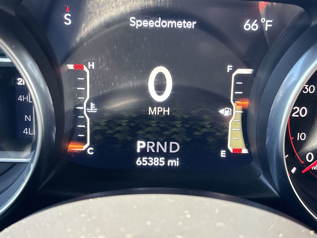 Thumbnail: 2019 Jeep Wrangler - 17