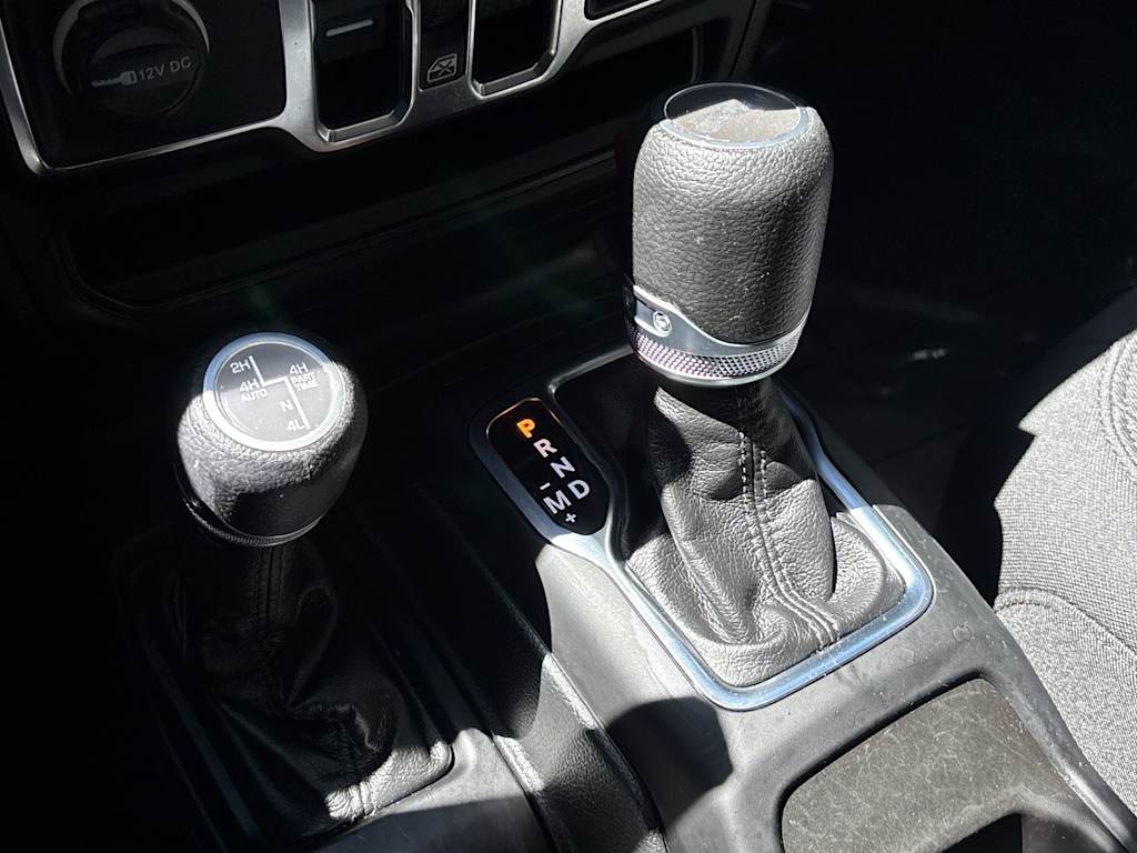 Thumbnail: 2023 Jeep Wrangler - 9