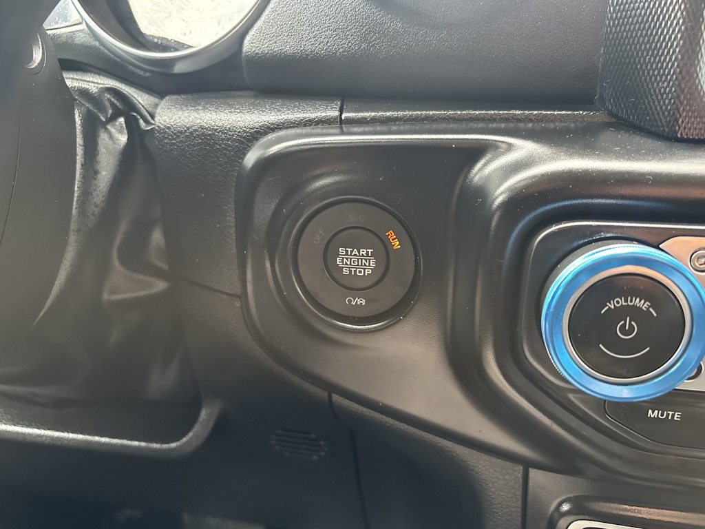 Thumbnail: 2022 Jeep Wrangler - 19