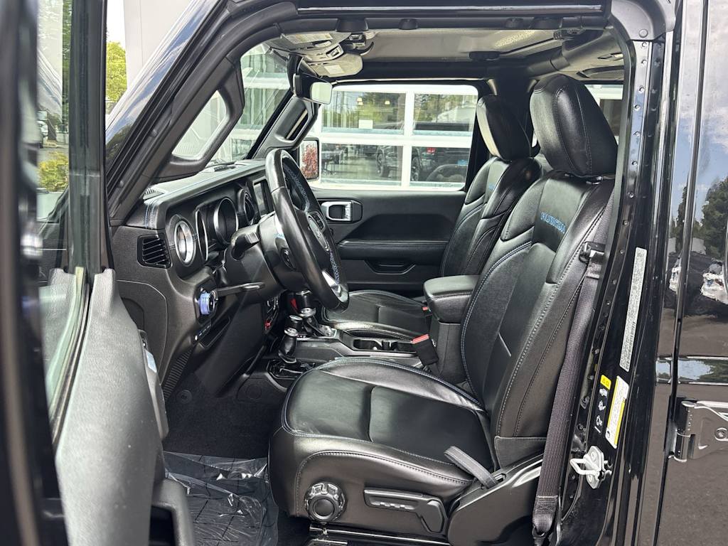 Thumbnail: 2022 Jeep Wrangler - 15