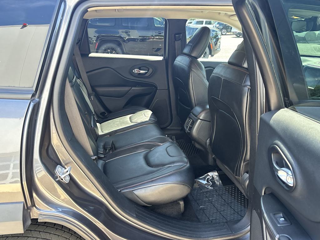 Thumbnail: 2014 Jeep Cherokee - 8