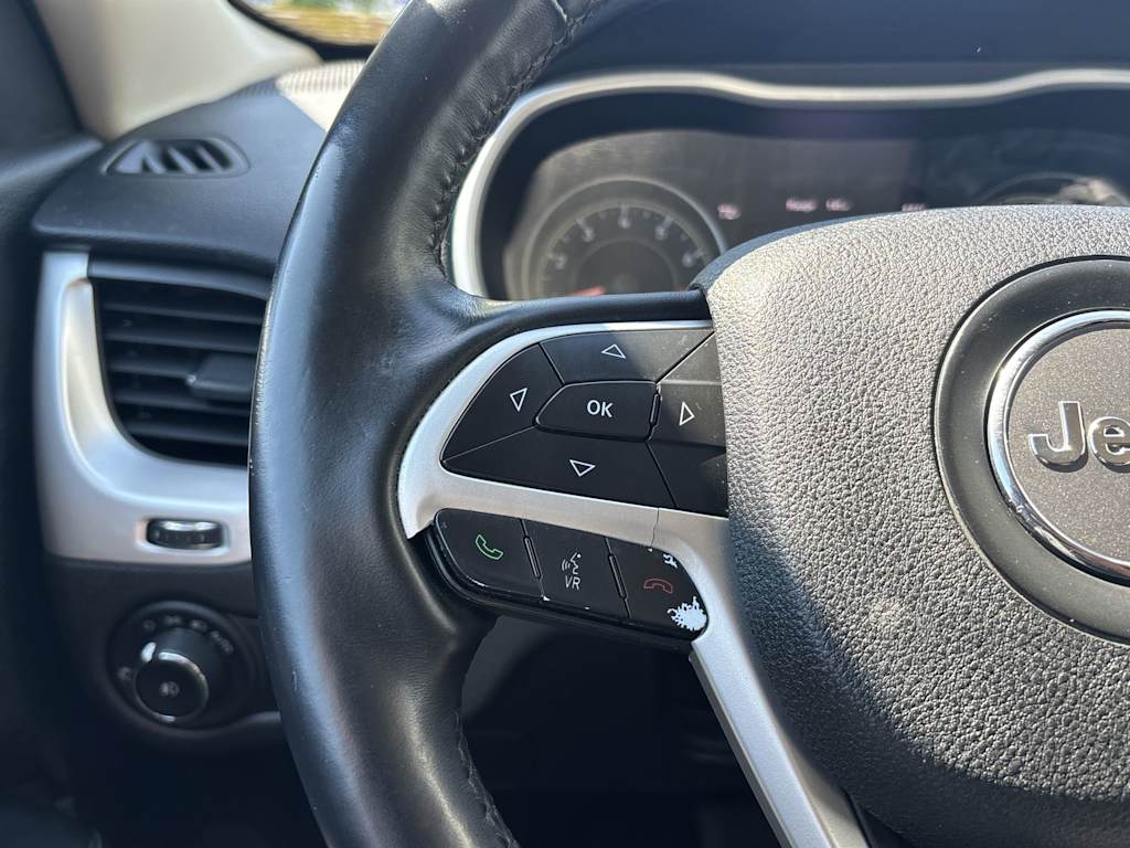 Thumbnail: 2014 Jeep Cherokee - 16