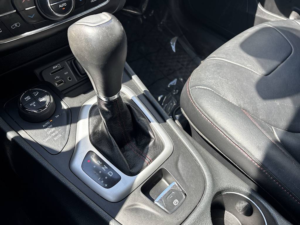 Thumbnail: 2014 Jeep Cherokee - 27