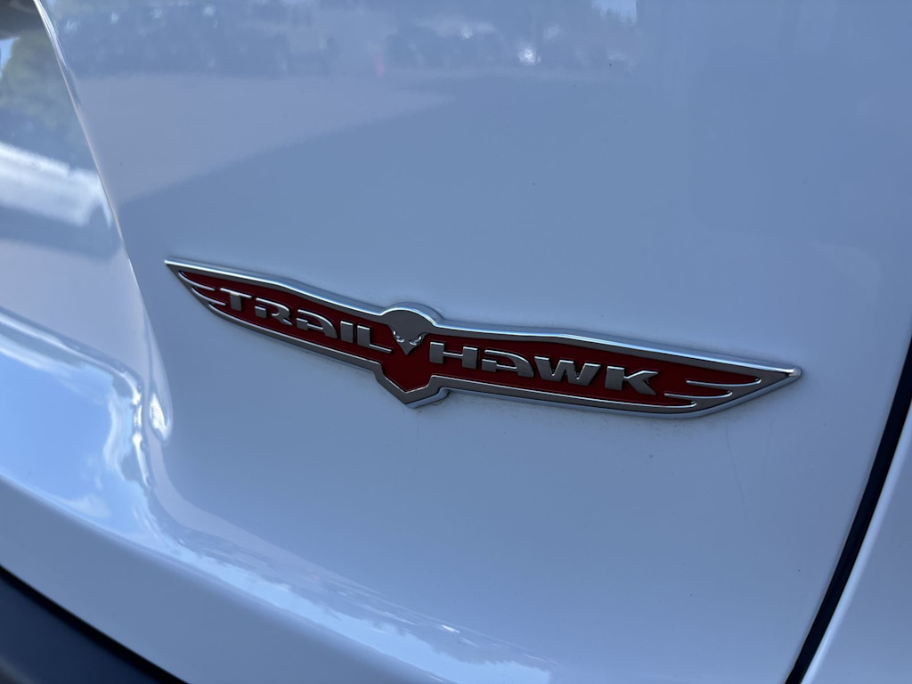 Thumbnail: 2022 Jeep Cherokee - 4