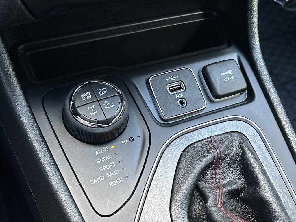 Thumbnail: 2022 Jeep Cherokee - 10