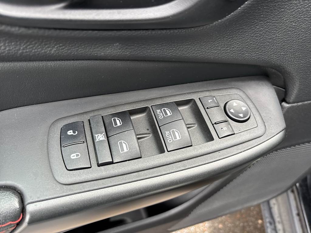 Thumbnail: 2022 Jeep Cherokee - 14