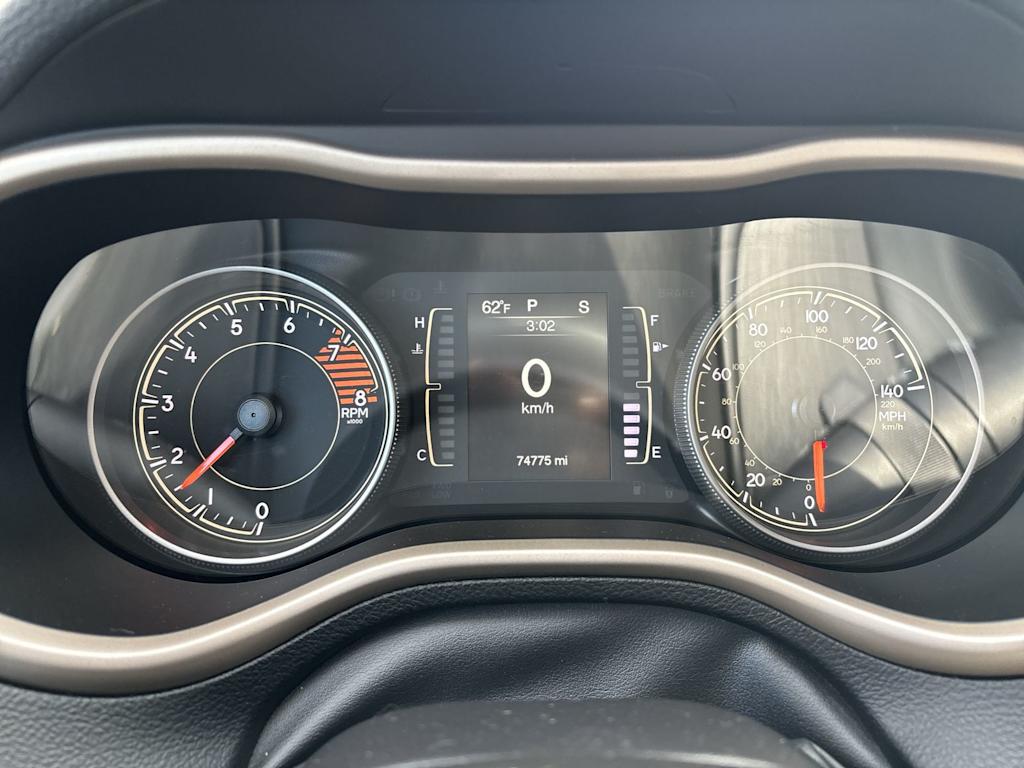 Thumbnail: 2018 Jeep Cherokee - 8