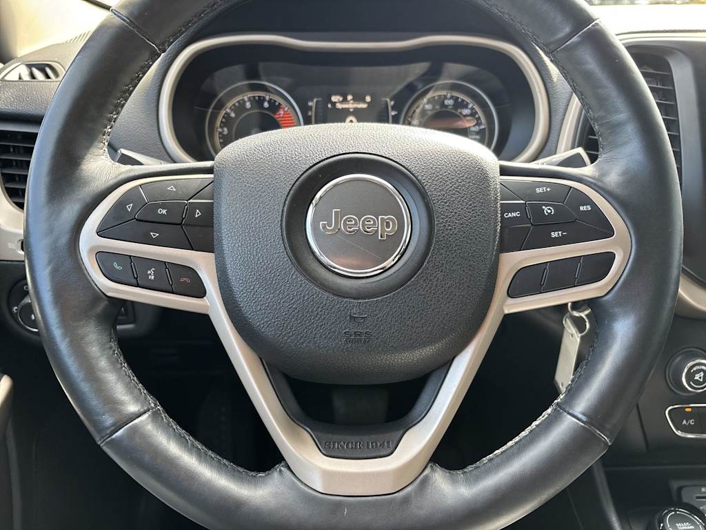 Thumbnail: 2018 Jeep Cherokee - 2