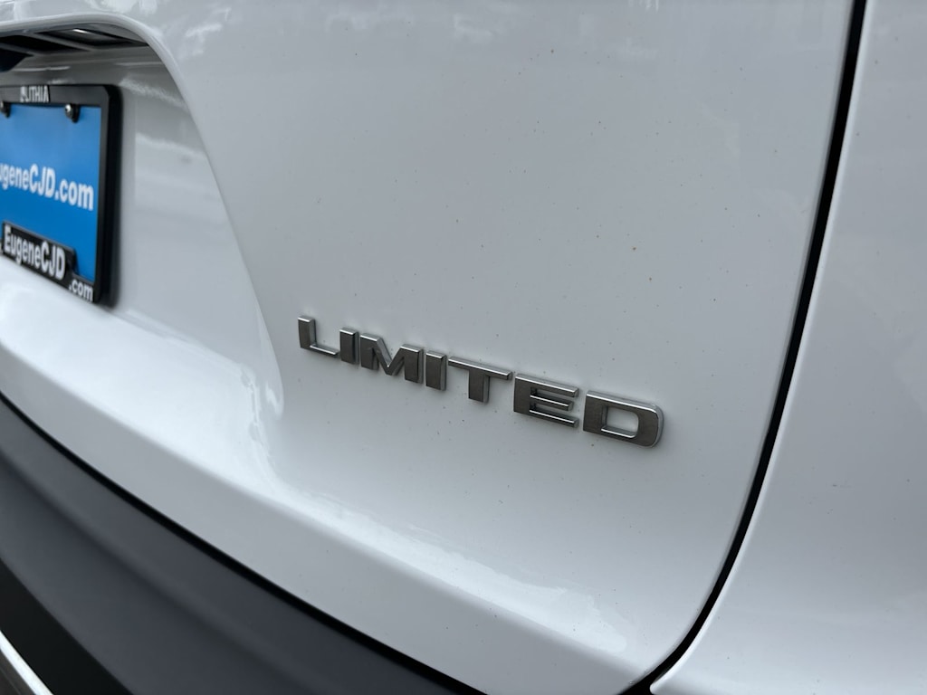 Thumbnail: 2022 Jeep Cherokee - 5