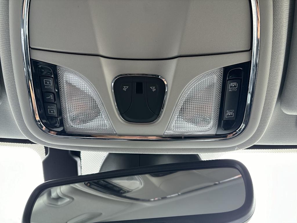 Thumbnail: 2022 Jeep Cherokee - 29