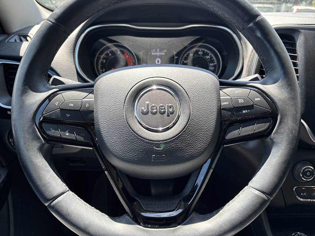 Thumbnail: 2019 Jeep Cherokee - 9