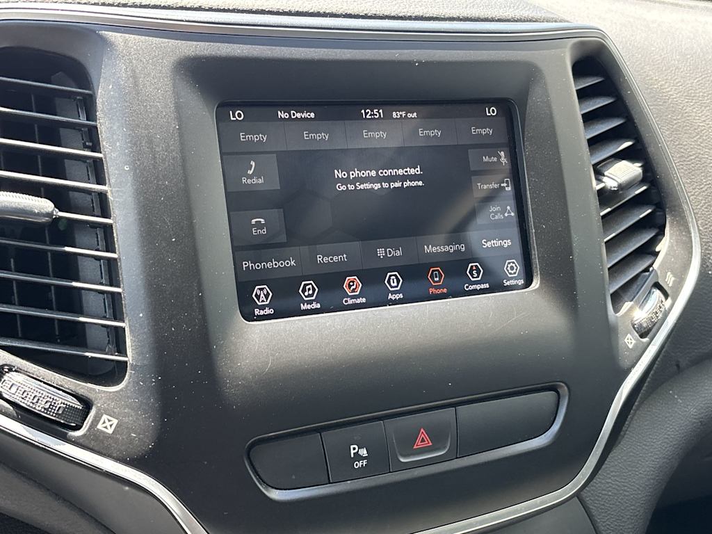 Thumbnail: 2019 Jeep Cherokee - 16