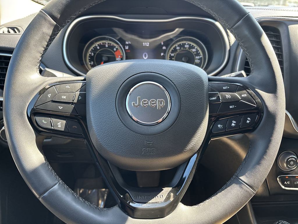 Thumbnail: 2023 Jeep Cherokee - 14