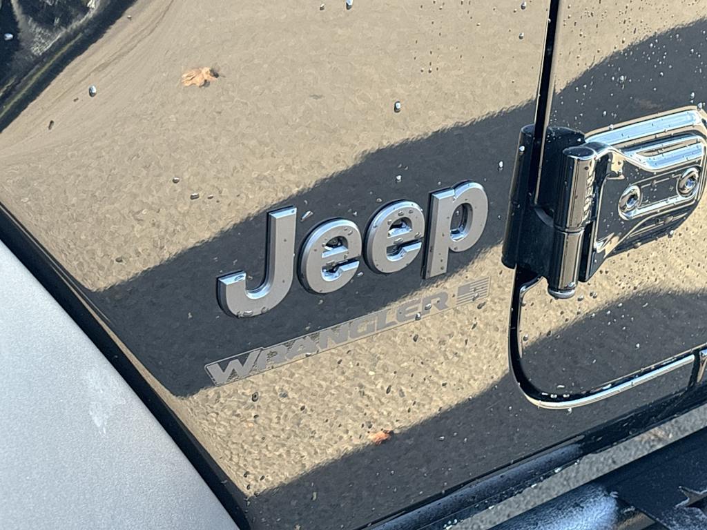 Thumbnail: 2024 Jeep Wrangler - 12