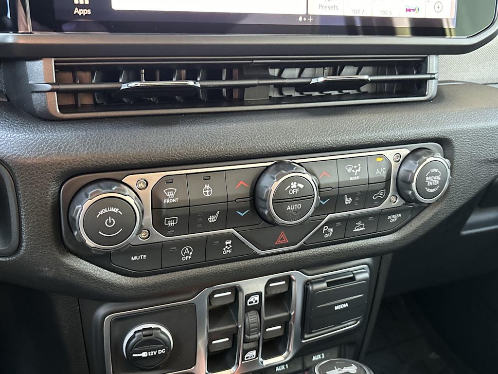 Thumbnail: 2026 Jeep Wrangler - 20