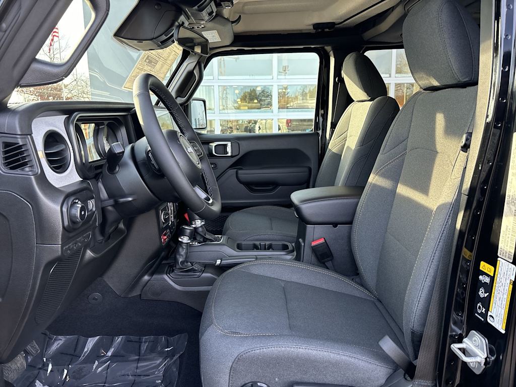 Thumbnail: 2026 Jeep Wrangler - 5