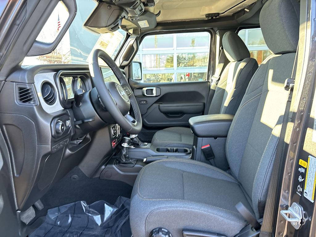 Thumbnail: 2026 Jeep Wrangler - 6