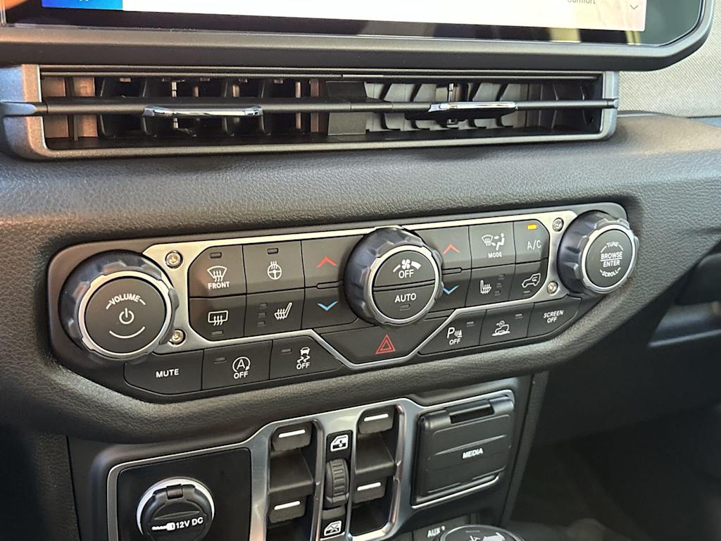 Thumbnail: 2026 Jeep Wrangler - 21