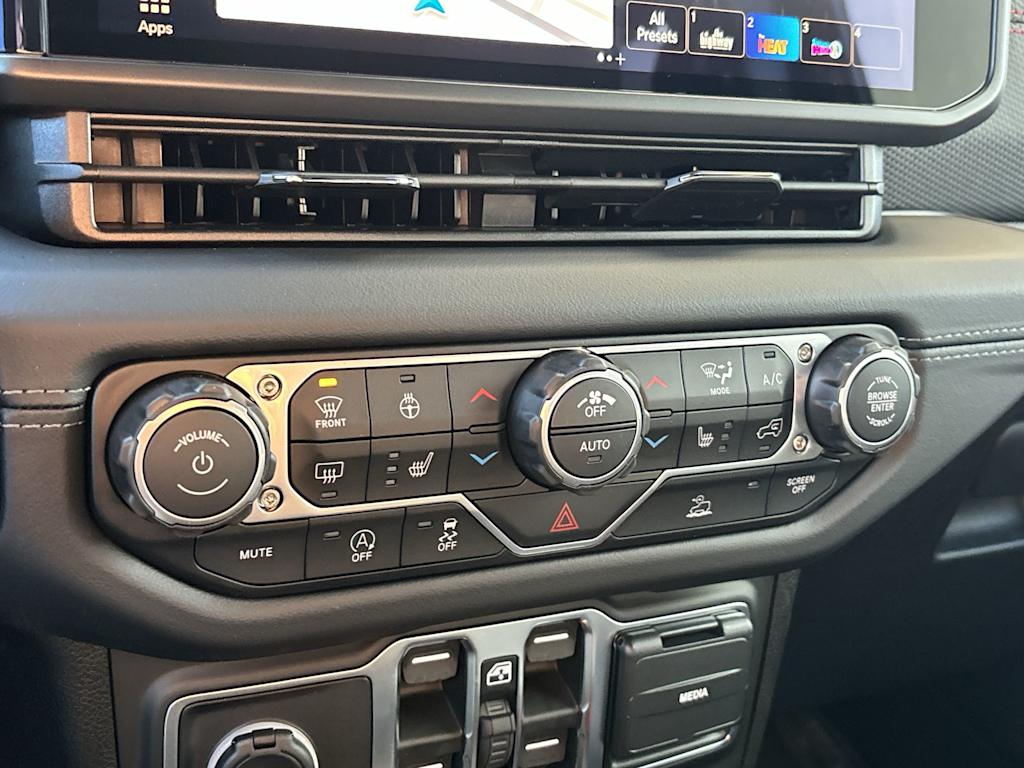 Thumbnail: 2026 Jeep Wrangler - 24