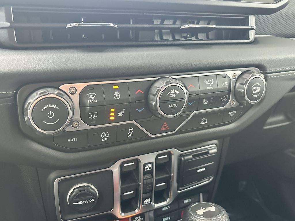 Thumbnail: 2026 Jeep Wrangler - 27