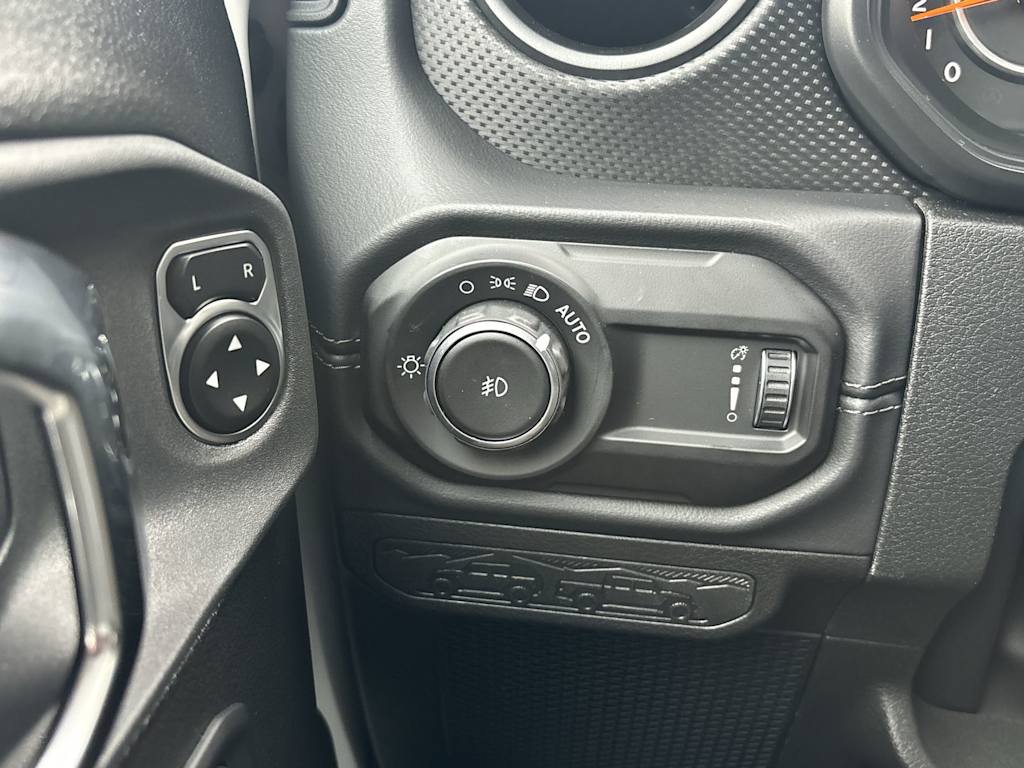 Thumbnail: 2026 Jeep Wrangler - 18