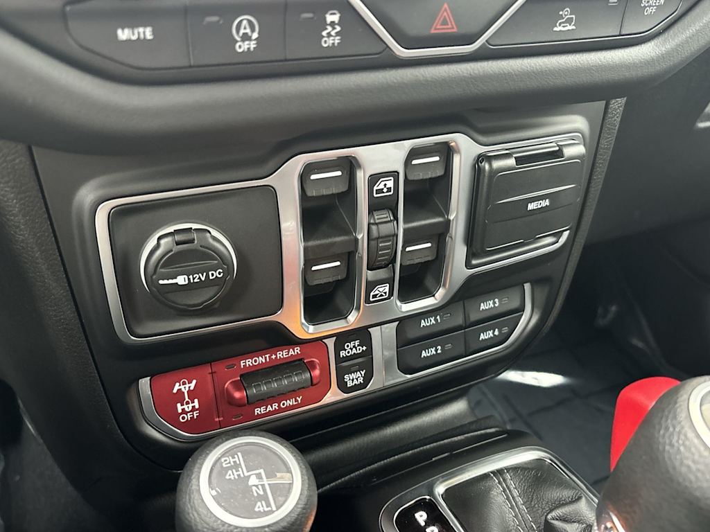 Thumbnail: 2026 Jeep Wrangler - 28