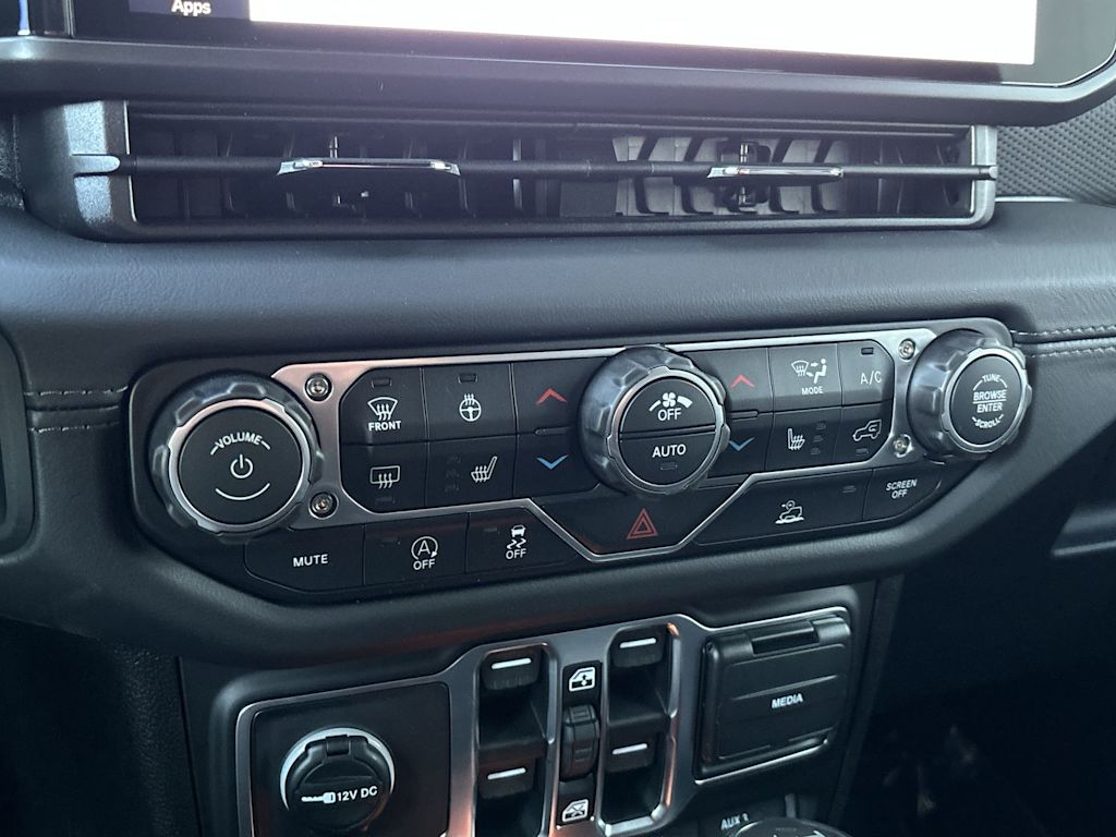 Thumbnail: 2026 Jeep Wrangler - 23