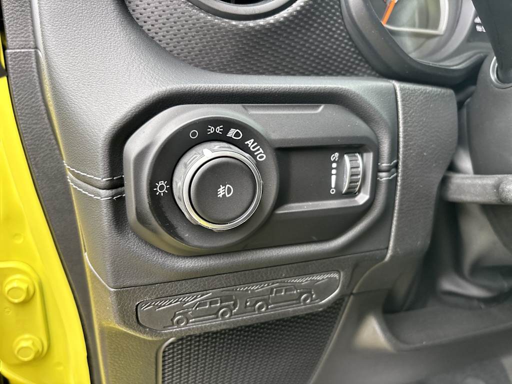 Thumbnail: 2024 Jeep Wrangler - 14