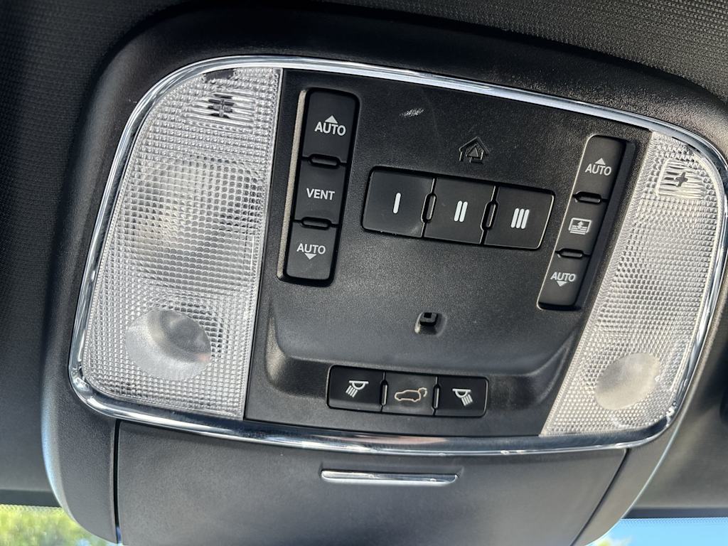Thumbnail: 2018 Jeep Grand Cherokee - 28