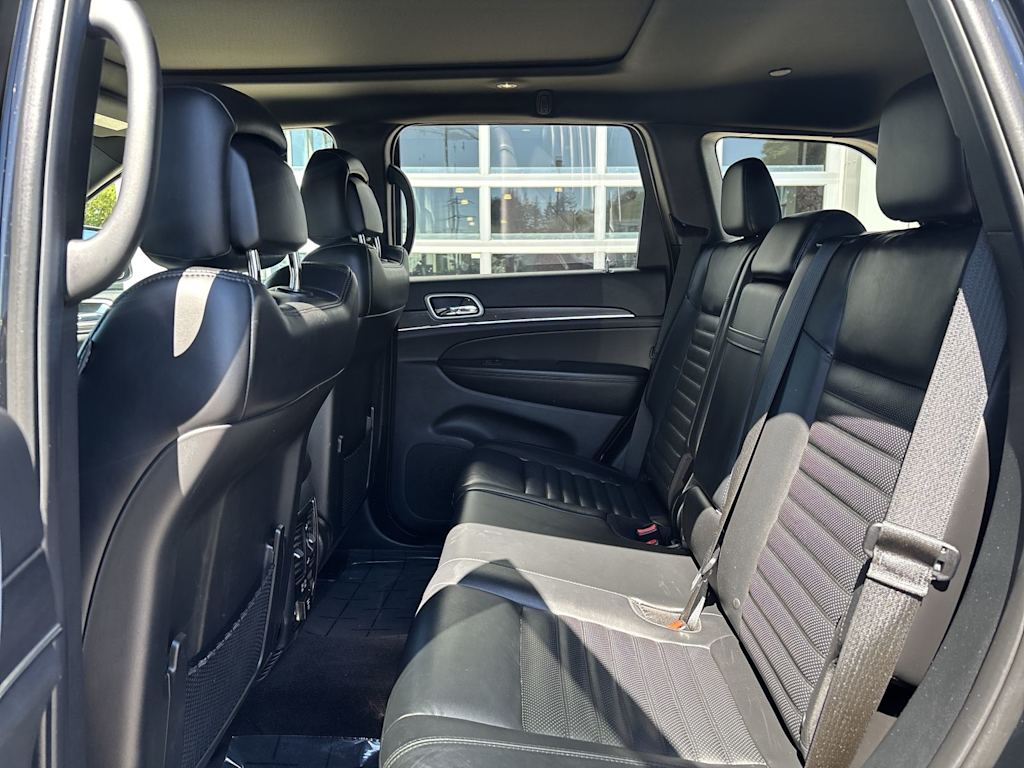Thumbnail: 2018 Jeep Grand Cherokee - 12