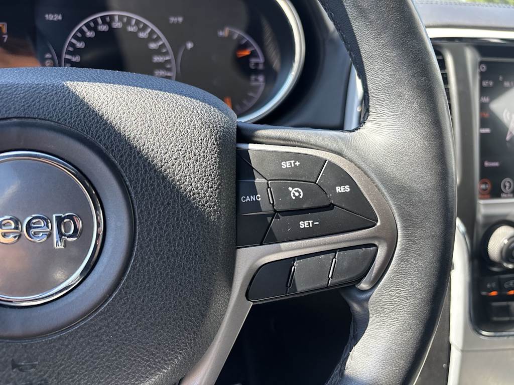 Thumbnail: 2018 Jeep Grand Cherokee - 16