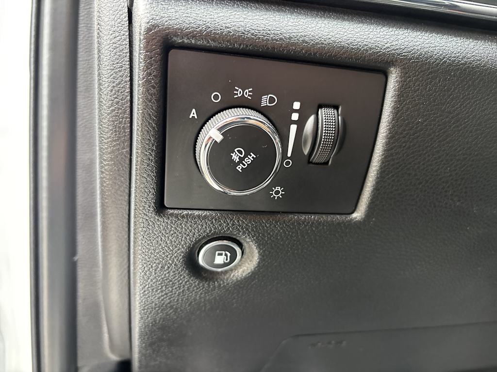 Thumbnail: 2021 Jeep Grand Cherokee - 16