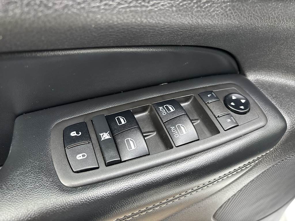 Thumbnail: 2021 Jeep Grand Cherokee - 15