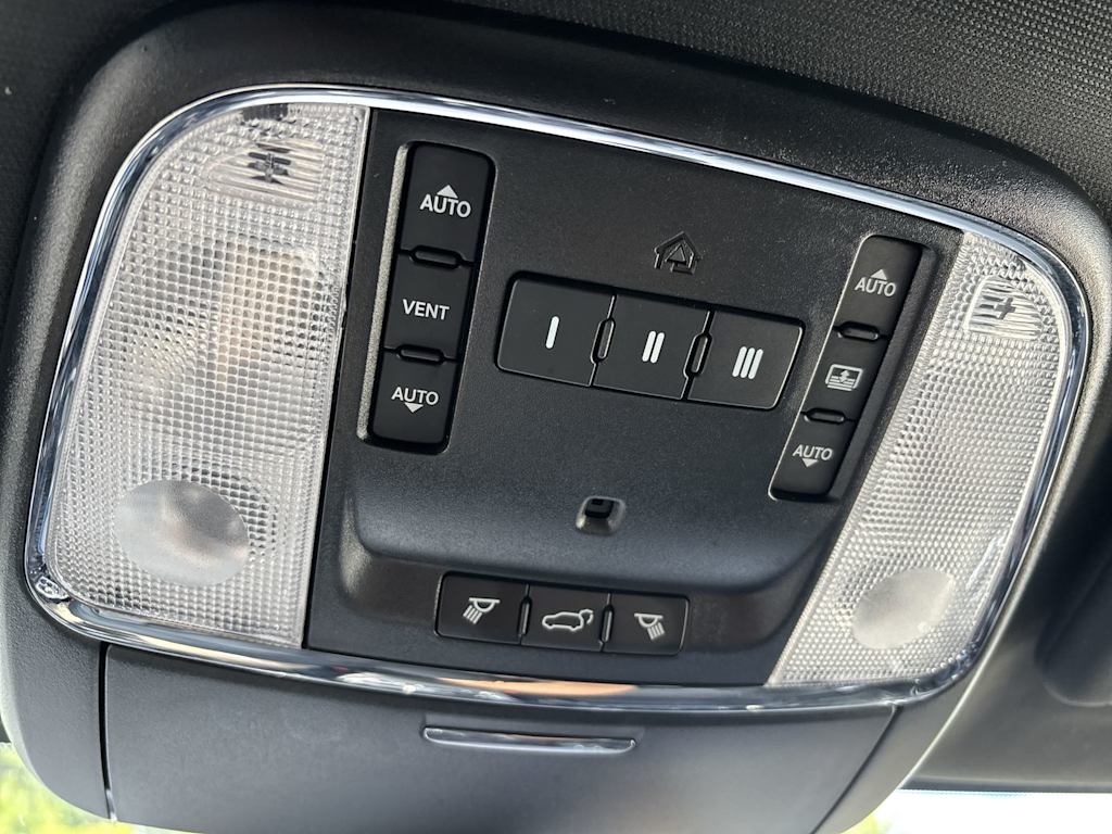 Thumbnail: 2019 Jeep Grand Cherokee - 29