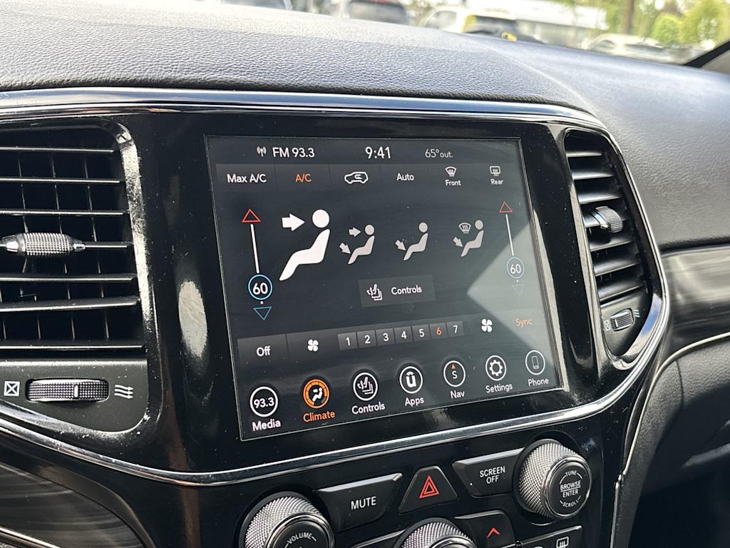 Thumbnail: 2019 Jeep Grand Cherokee - 16