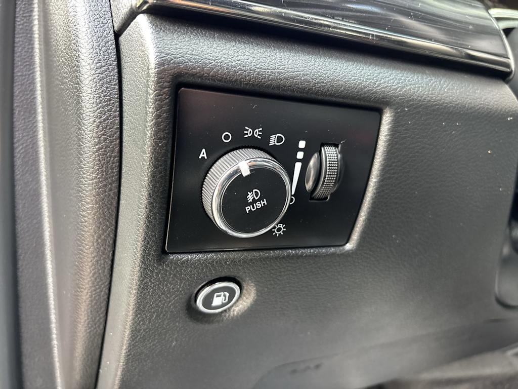 Thumbnail: 2019 Jeep Grand Cherokee - 13
